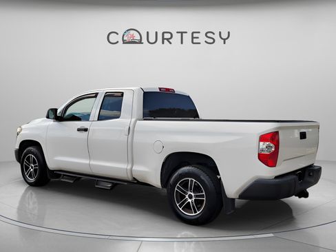 Used 2018 Toyota Tundra SR5 image 3