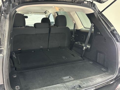 Used 2020 Nissan Pathfinder SV FWD image 9