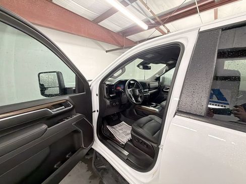 Used 2025 Chevrolet Silverado 2500 LT w/ Trail Boss Package AWD/4WD image 10