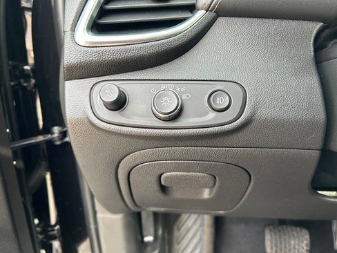 Used 2019 Chevrolet Trax Premier image 13