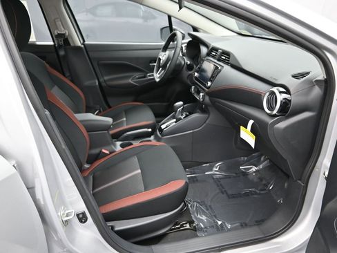 New 2025 Nissan Versa SR w/ Trunk Package FWD image 24