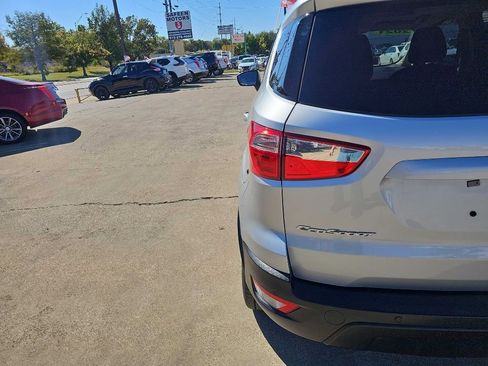 Used 2021 Ford EcoSport SE w/ SE Convenience Package image 10