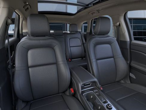 New 2026 Lincoln Corsair Premiere image 10