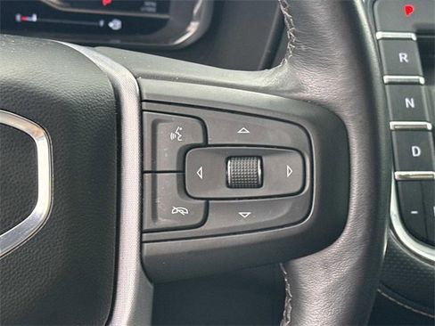 Used 2022 GMC Yukon XL SLT w/ SLT Luxury Package image 29