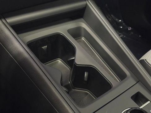 New 2026 Volkswagen Tiguan SE R-Line AWD/4WD image 14