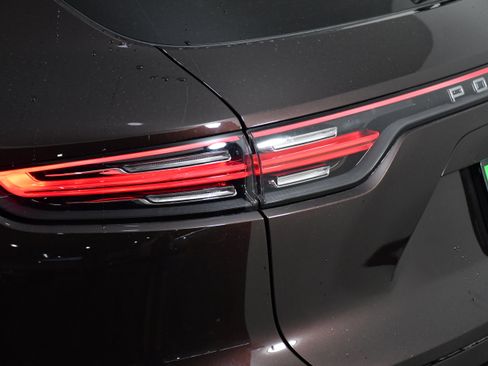 Used 2019 Porsche Cayenne image 33