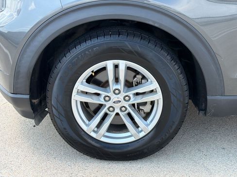 Used 2020 Ford Explorer XLT w/ Equipment Group 202A RWD image 13