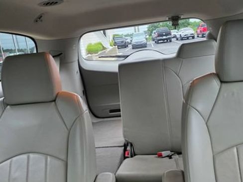 Used 2016 Buick Enclave Leather AWD/4WD image 9