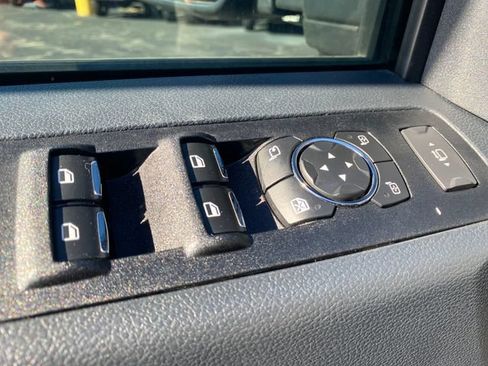Used 2022 Ford F250 Lariat w/ Black Appearance Package AWD/4WD image 14