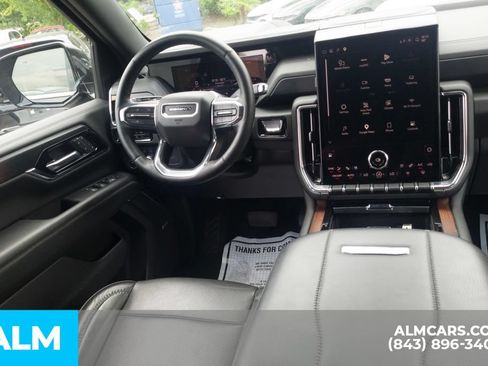Used 2025 GMC Yukon XL Denali RWD image 22