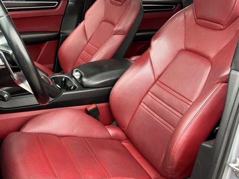 Used 2021 Porsche Cayenne GTS w/ Premium Package Plus image 16