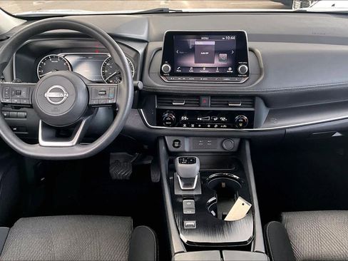 Certified 2024 Nissan Rogue SV image 15