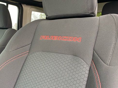 Used 2022 Jeep Wrangler Unlimited Rubicon w/ Safety Group image 15