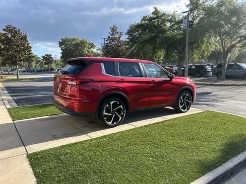 Used 2022 Mitsubishi Outlander ES FWD image 5