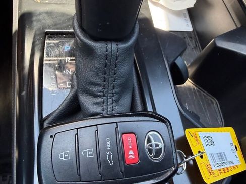 Used 2025 Toyota Camry SE w/ Convenience Package FWD image 13