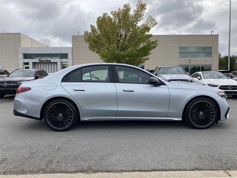 New 2026 Mercedes-Benz E 350 4MATIC Sedan image 8