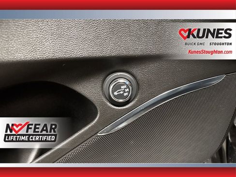 Used 2024 Buick Enclave Essence image 23