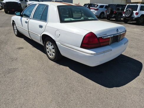 Used 2005 Mercury Grand Marquis LS image 3