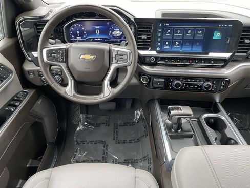 Used 2024 Chevrolet Silverado 1500 LTZ image 25