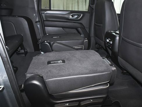 Used 2023 GMC Yukon XL SLT w/ SLT Premium Package AWD/4WD image 52
