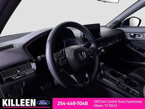 Used 2025 Honda Civic Sport image 10