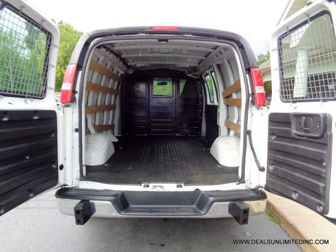 Used 2020 GMC Savana 2500 w/ Driver Convenience Package RWD image 16