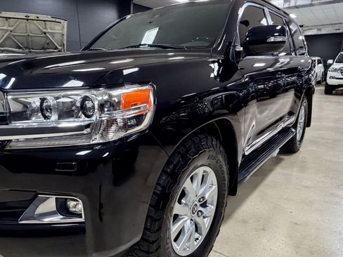 Used 2019 Toyota Land Cruiser AWD/4WD image 13