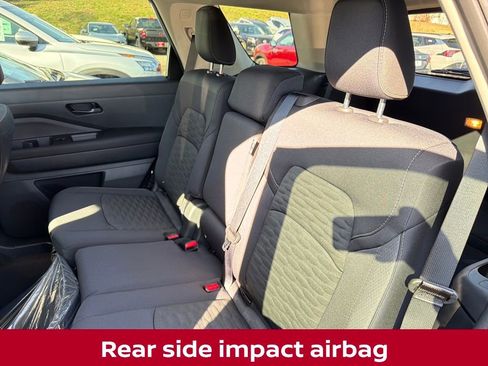 New 2025 Nissan Pathfinder SV image 31