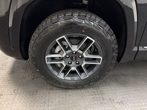New 2026 GMC Terrain AT4 w/ LPO, Black Badging Package image 10