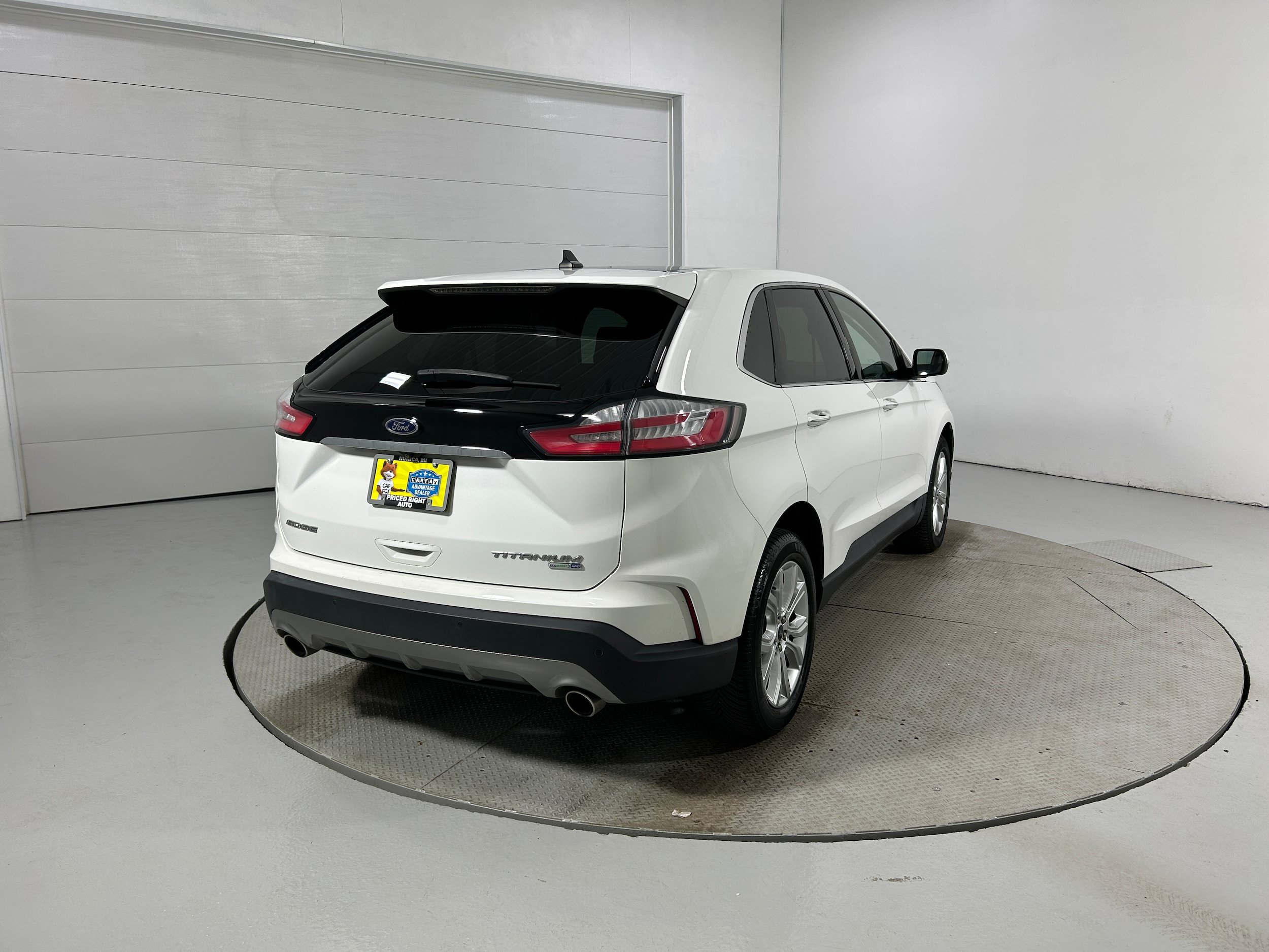 Used 2020 Ford Edge Titanium AWD/4WD image 37