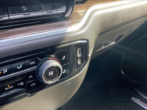 Used 2022 Chevrolet Silverado 1500 RST image 18