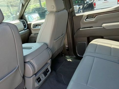 Used 2026 GMC Sierra 1500 SLT AWD/4WD image 11