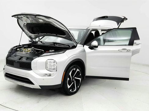 Used 2024 Mitsubishi Outlander FWD image 9