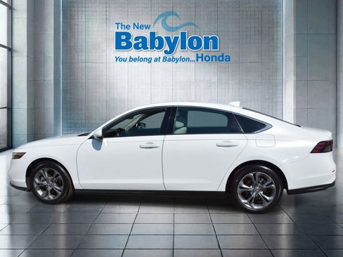 Used 2023 Honda Accord EX image 2