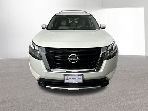 Used 2022 Nissan Pathfinder SL AWD/4WD image 27