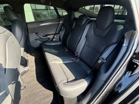 Used 2021 Tesla Model S Plaid image 22