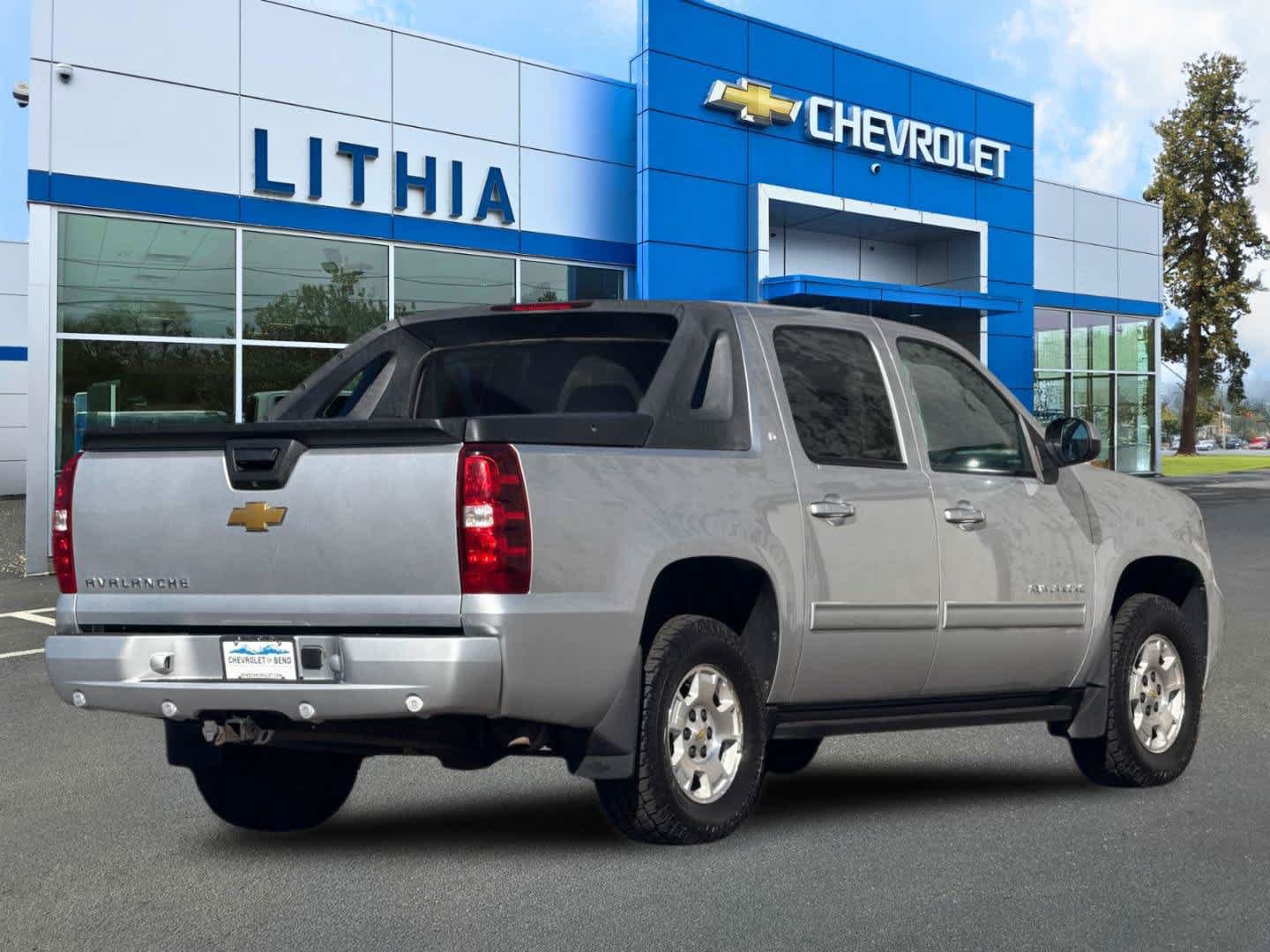 Used 2012 Chevrolet Avalanche LT AWD/4WD image 2