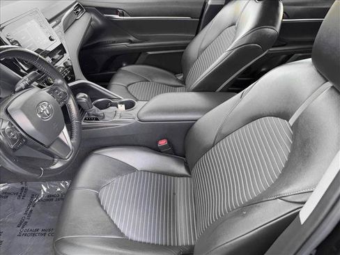 Used 2024 Toyota Camry SE image 9