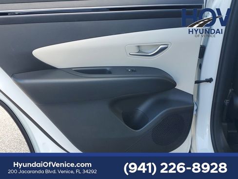 Certified 2022 Hyundai Tucson SEL FWD image 16