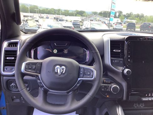 New 2026 RAM 1500 Big Horn AWD/4WD image 8