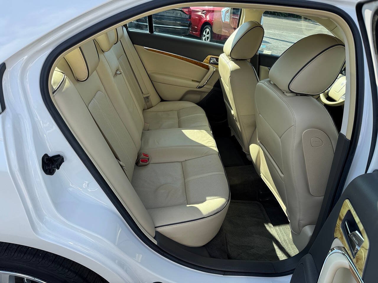Used 2010 Lincoln MKZ FWD image 16