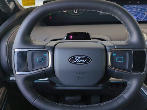 Used 2026 Ford Expedition Max Platinum w/ Stealth Appearance Package AWD/4WD image 35