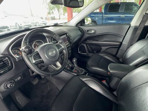 Used 2018 Jeep Compass Limited w/ Navigation Group AWD/4WD image 17
