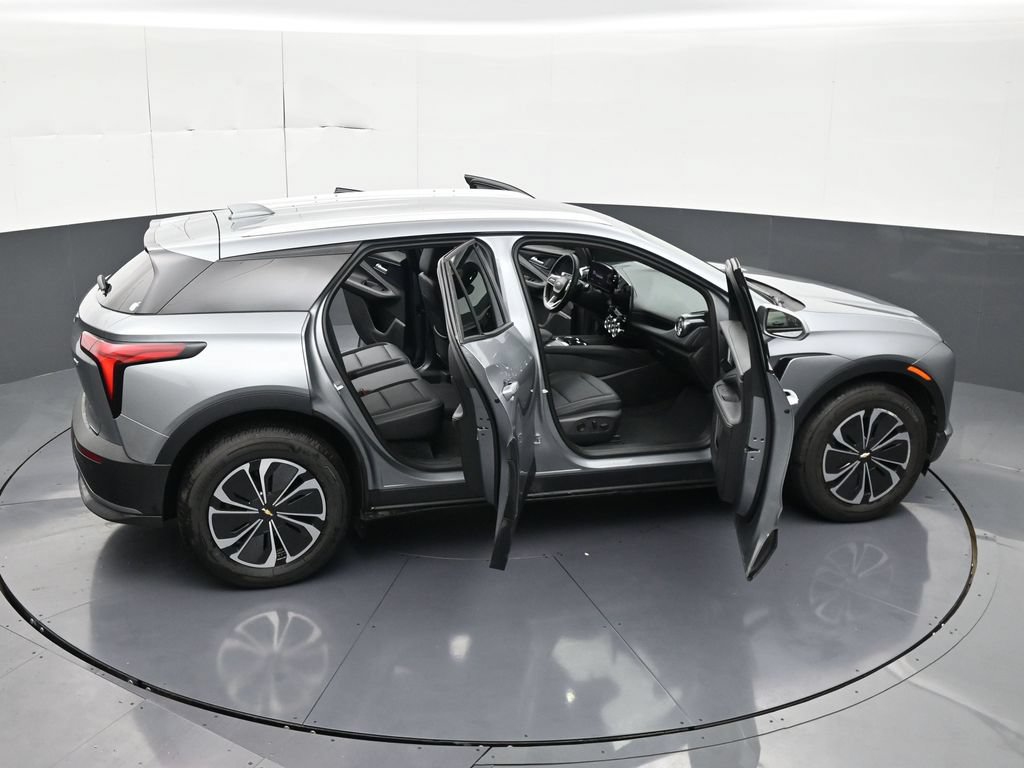 Used 2024 Chevrolet Blazer EV LT AWD/4WD image 35