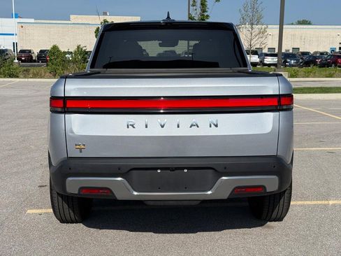 Used 2022 Rivian R1T Adventure image 5