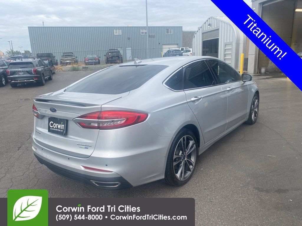 Used 2019 Ford Fusion Titanium AWD/4WD image 9