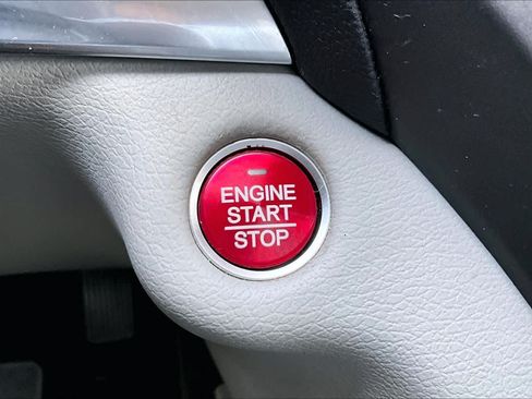 Used 2020 Acura MDX w/ Technology Package FWD image 32