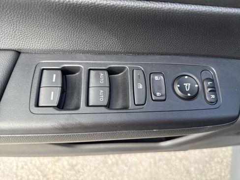Used 2025 Honda CR-V Sport image 11