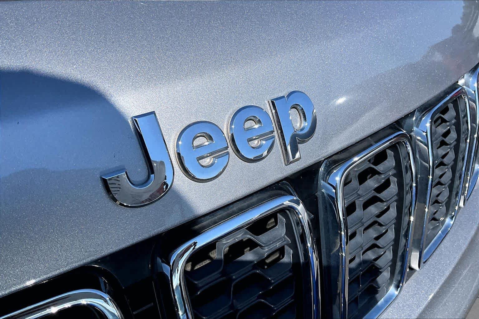 Used 2020 Jeep Grand Cherokee Limited w/ Luxury Group II RWD image 29