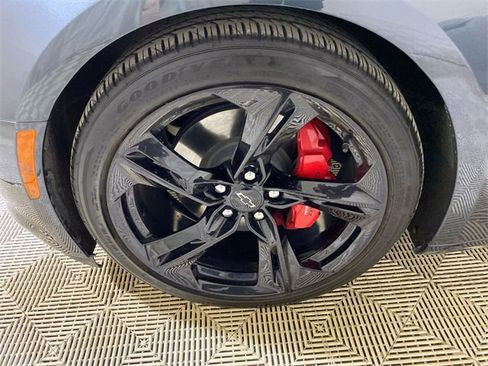 Used 2023 Chevrolet Camaro LT w/ Technology Package image 16